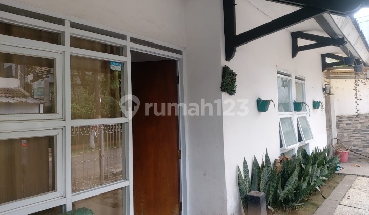 Di Jual Cepat Rumah Siap Huni . Berada Di Kota Bandung Dengan Lokasi Strategis.