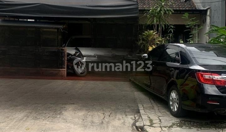Dijual Rumah Dengan Row Jalan Muat Dua Mobil Dijual Rumah Dengan Row Jalan Muat Dua Mobil