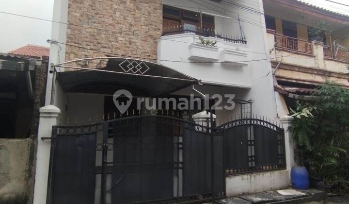Dijual Rumah Cantik, Kokoh di Lokasi Strategis Duren Sawit Jakarta Timur 2