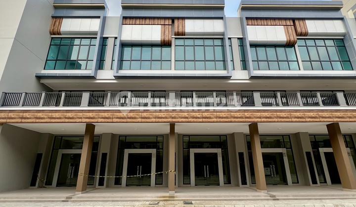 Ruko Strategis Ramai Bangunan Baru @ Crystal Summarecon Bekasi Ruko Strategis Ramai Bangunan Baru @ Crystal Summarecon Bekasi
