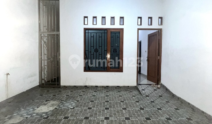 Disewakan Rumah Besar Siap Huni Cempaka Putih. Mardani Raya  2