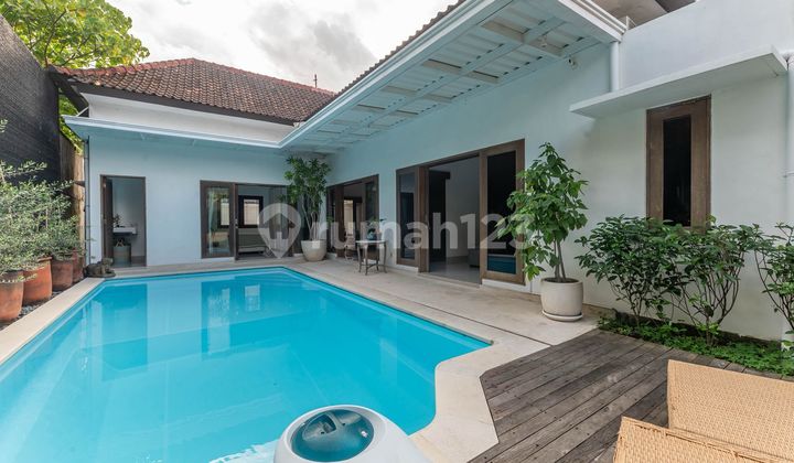 For Sale Villa in Kerobokan Canggu For Sale Villa in Kerobokan Canggu