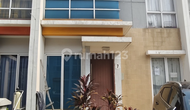 Ready-to-Occupy Rental House in Milano Village, Gading Serpong Ready-to-Occupy Rental House in Milano Village, Gading Serpong