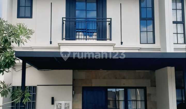 Rumah Baru Gaya Eropa Classic di Cimanggis Depok Rumah Baru Gaya Eropa Classic di Cimanggis Depok