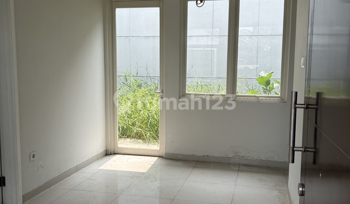 Glv Luxury Complex House with Good SHM Certificate