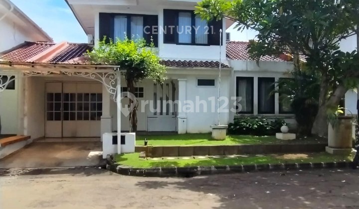 Beautiful 2-Story House in a Comfortable Cluster in Bintaro 9269