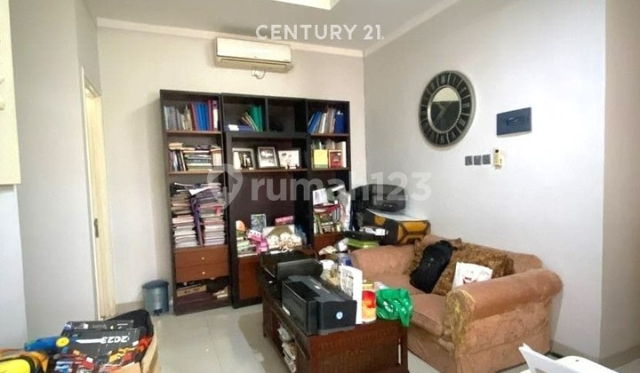 Modern Minimalist House in Bintaro 8050