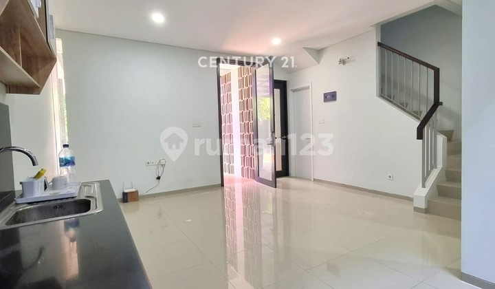 Disewakan Rumah Cantik Di Discovery Bintaro Sektor 9 6752 1