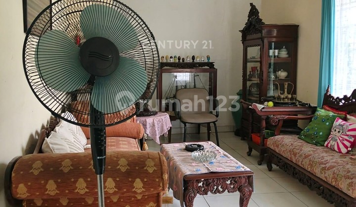 Rumah 2 Lantai Terawat Di Sektor 9 Bintaro Jaya 9409