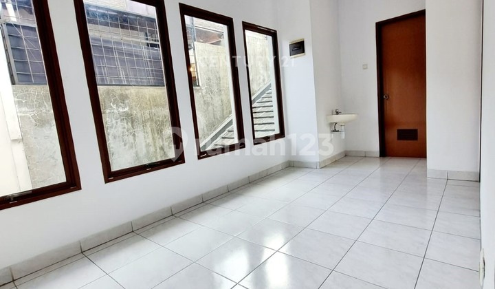 For Quick Rent: House in Emerald Bintaro Sector 9  8901 2