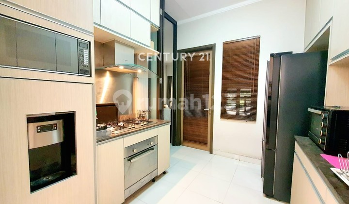 Semi-Furnished Neat House in Bintaro Jaya Cluster 8432 2