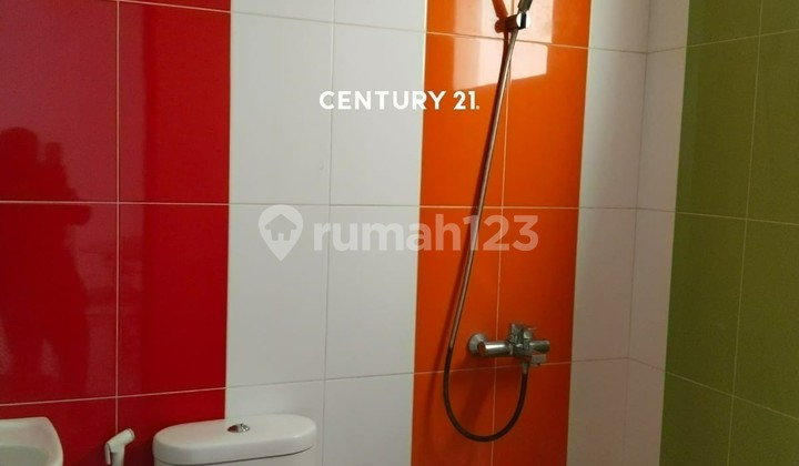 Ready-to-Occupy 2-Story House in Puri Binaro Sector 9 8704 2