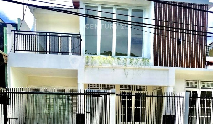 Rent a House that Can Be Used for an Office or Business in Bintaro 8315