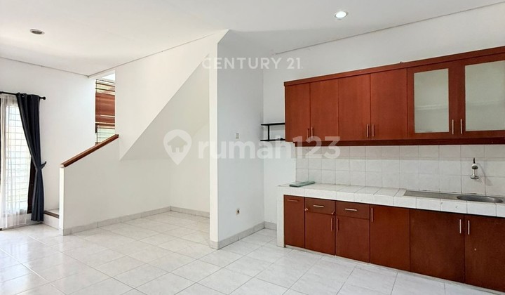 Ready-to-Occupy House In Emerald Bintaro Jaya 9200 2