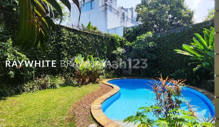 Rumah Siap Huni Lingkungan Tenang Area Kemang