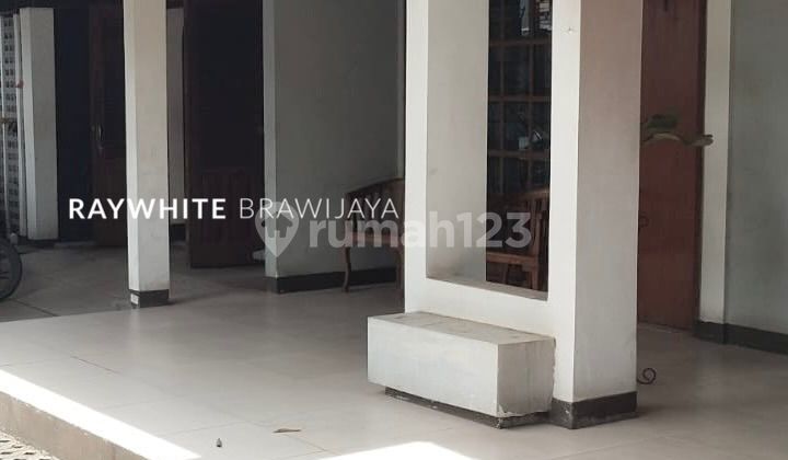 Rumah Lokasi Strategis Area Tanah Kusir