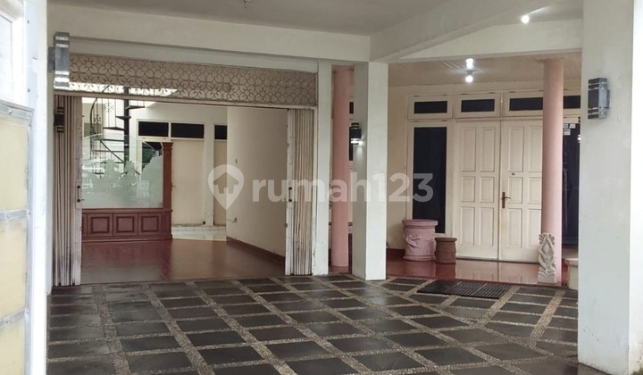Rumah Luas Dalam Kota Jogja Rumah Luas Dalam Kota Jogja