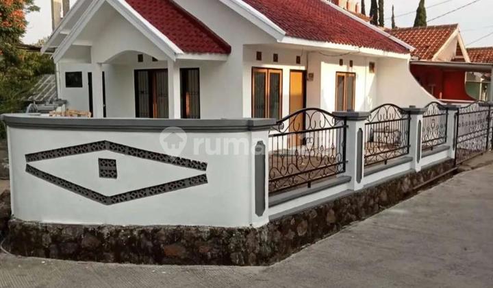 FOR RENT: ONE-STORY HOUSE WITH SPACIOUS YARD, COMFORTABLE, READY TO OCCUPY, SARIWANGI HOOK, STRATEGIC LOCATION FOR RENT: ONE-STORY HOUSE WITH SPACIOUS YARD, COMFORTABLE, READY TO OCCUPY, SARIWANGI HOOK, STRATEGIC LOCATION