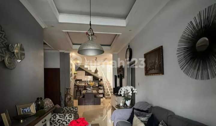 Dijual Rumah 2 Lantau di Tengah Kota Bandung Sayap Bkr (Regol) Hunian Nyaman dan Terawat Lokasi Strategis dan Akses Mudah Dijual Rumah 2 Lantau di Tengah Kota Bandung Sayap Bkr (Regol) Hunian Nyaman dan Terawat Lokasi Strategis dan Akses Mudah