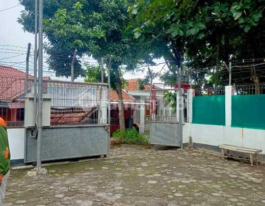 DIJUAL TANAH DI DAERAH UJUNG BERUNG KOTA BANDUNG PARKIRAN LUAS COCOK DIBANGUN HUNIAN ATAU RUANG USAHA TEMPAT STRATEGIS
