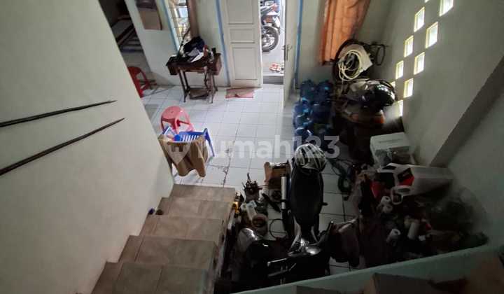 FOR SALE: COMFORTABLE AND READY-TO-OCCUPY HOUSE IN THE PANYILEUKAN AREA, STRATEGIC LOCATION