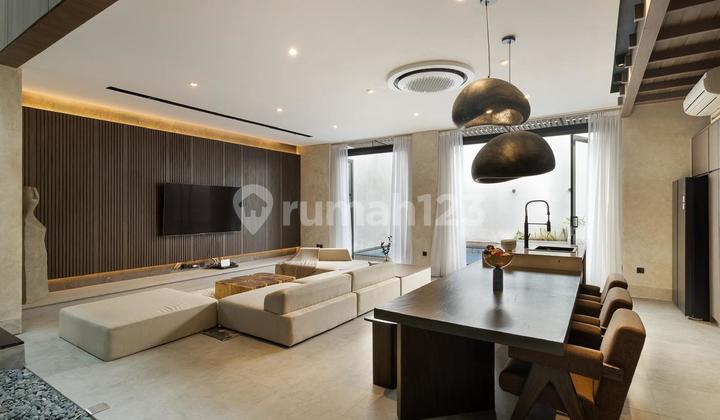 Flood-Free, 2 Floors, Move-In Ready, 2