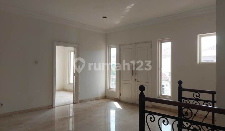 Rumah Hitung Tanah Baru Renov Siap Huni Bukit Darmo Golf SHM 2