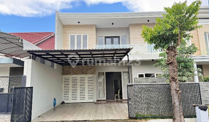 Minimalist house in Citraland Utama International Village outside the cluster. Minimalist house in Citraland Utama International Village outside the cluster.