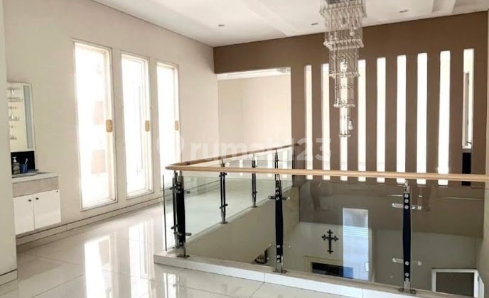 Rumah Second Modern Minimalist Siap Huni Citraland Utama 2