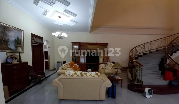 Well-Maintained Classic House Pakuwon City East Surabaya 2