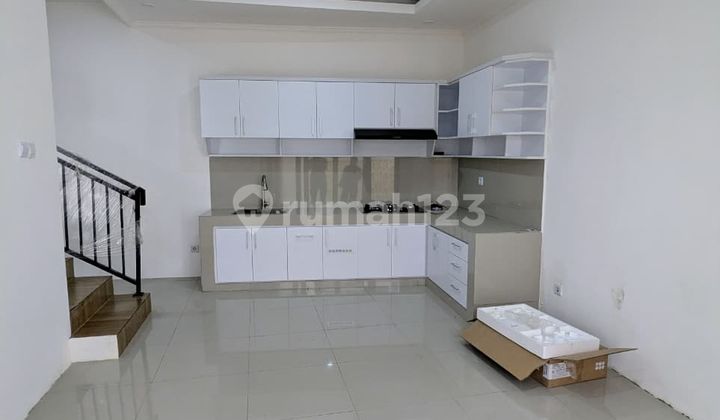 Disewakan Rumah Mahedradata 3 Br Hanya 110 Juta/ Tahun 2