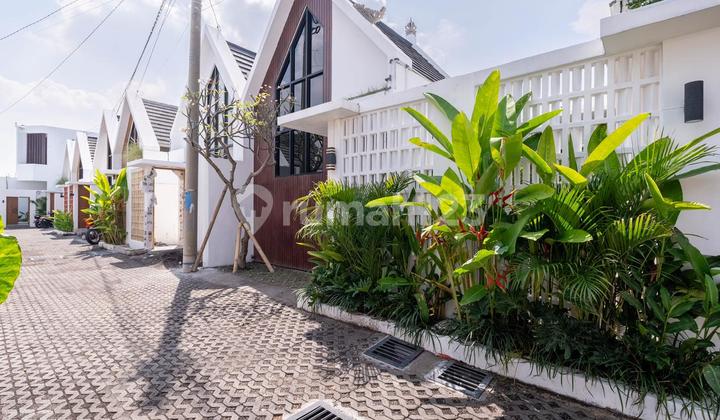 For Sale/ Leasehold or Monthly Rent Strategic Villa in Kerobokan
