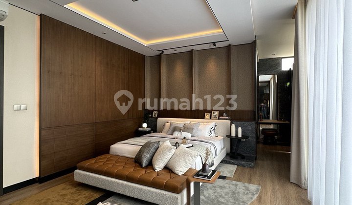 PROMO AGUSTUS!! Rumah Mewah Include Lift di Gading Serpong 2