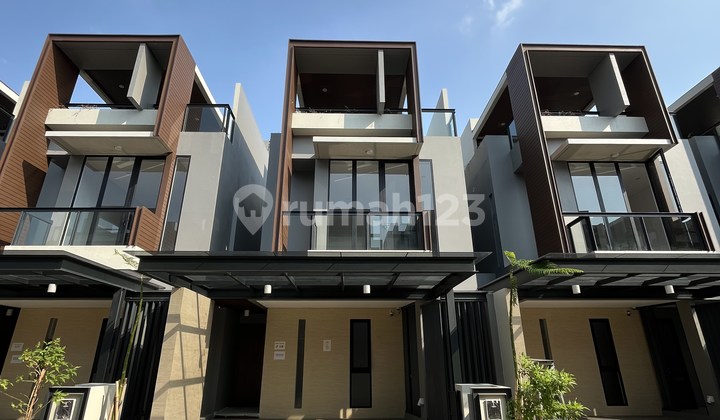 Rumah Cantik di South Tresor Selangkah Jakarta Alam Sutera 
