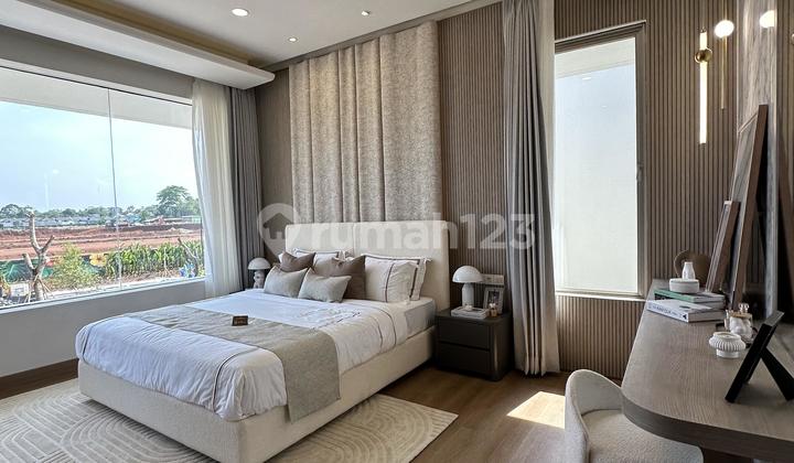 JUST A STEPS AWAY FROM THE STATION! 4+1 Bedroom House in BSD 2