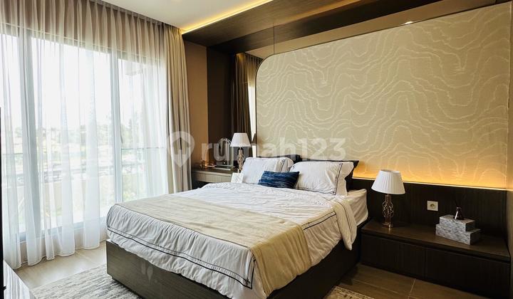 Hunian 2 Lantai Termurah! Lebar 7 Muat 2 Mobil Parkir di Vireya 2