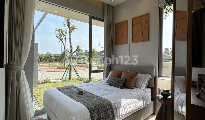 POSISI HOOK BANYA DICARI. 5 KAMAR TIDUR RUMAH DI GADING SERPONG 2