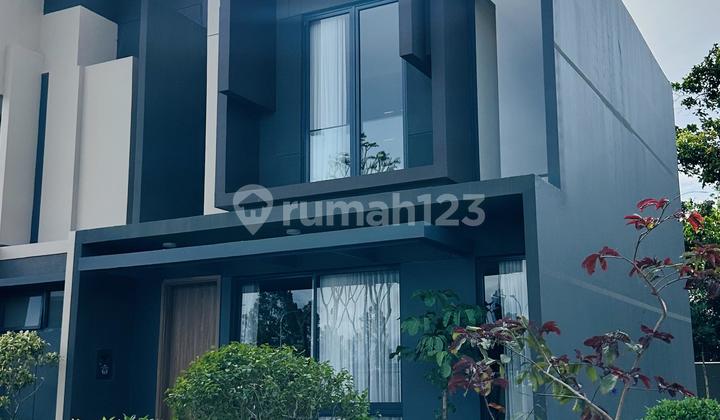 Hunian 2 Lantai Akses Tol Mudah Dekat Pasar Modern di Vireya 2
