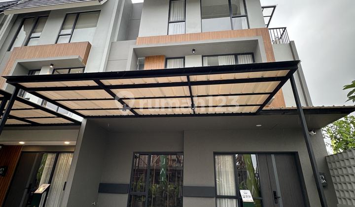 Berhenti Scrolling! Rumah 3 Lantai 1 Menit ke Stasiun