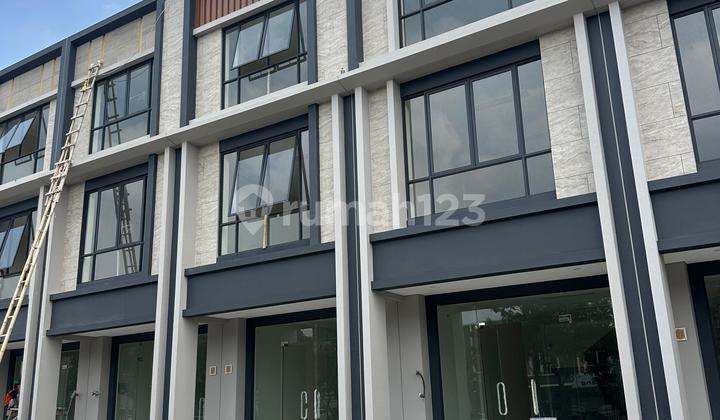 Ruko Carson Hadap Jalan Siap Usaha SHM Selangkah ke UMN Ruko Carson Hadap Jalan Siap Usaha SHM Selangkah ke UMN