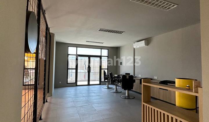 Ruko 2 Lantai Siap Usaha Cantik Unit Terakhir di Gading Serpong