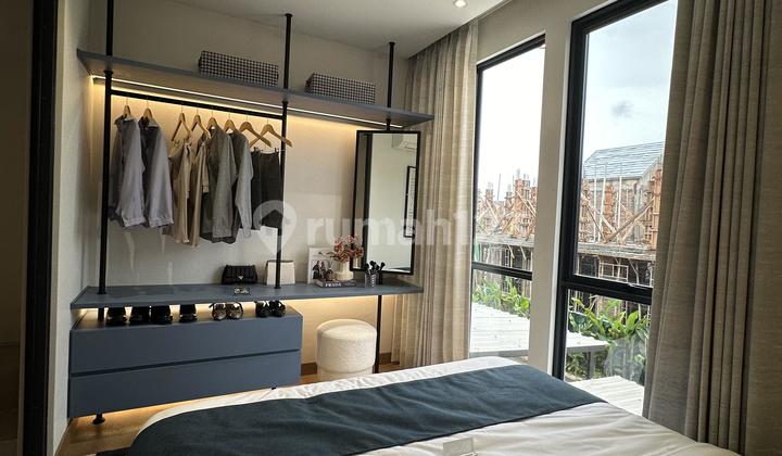 RUMAH 3 LANTAI HANYA SELANGKAH KE STASIUN DAN ICE BSD