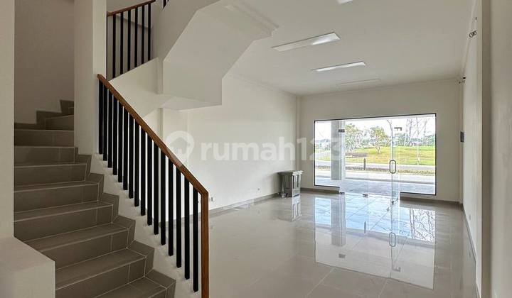 Shop House Ready to Face the Road Surrounded by Gading Serpong Luxury Cluster 2