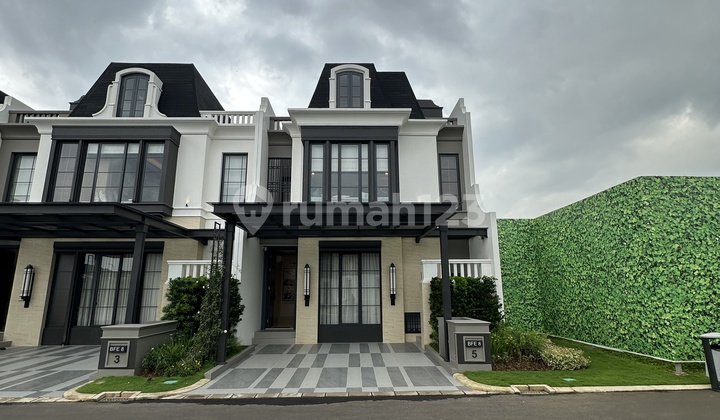 Hunian Cantik 3 Lantai Lokasi di Tengah BSD dan Gading Serpong
