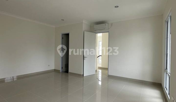 Butuh Dana! Rumah 2 Lantai Jual Murah di Alicante Gading Serpong