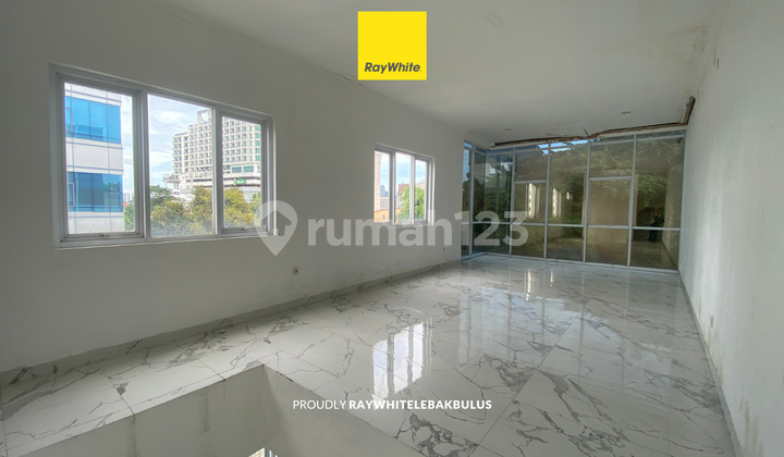 FOR RENT: NEW 4-STORY SHOPHOUSE IN DUREN TIGA, PANCORAN, SOUTH JAKARTA 2
