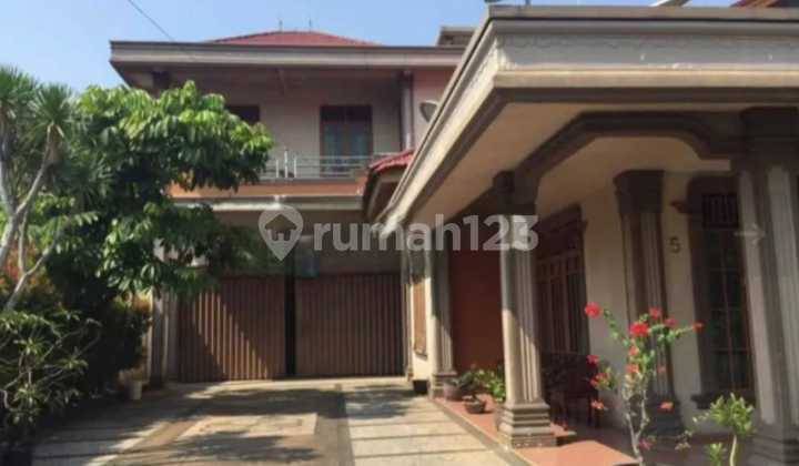 Luxury House for Sale, Ready to Live, Strategic Location (For Sale on Duyung Street) 2