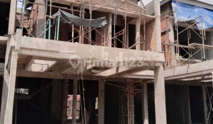 RUMAH MEWAH PUSAT KOTA (JL PERWIRA)  1