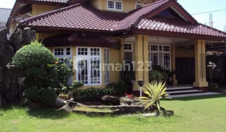 DIJUAL RUMAH MEWAH 2LANTAI DITENGAH KOTA (JL. JENDRAL)