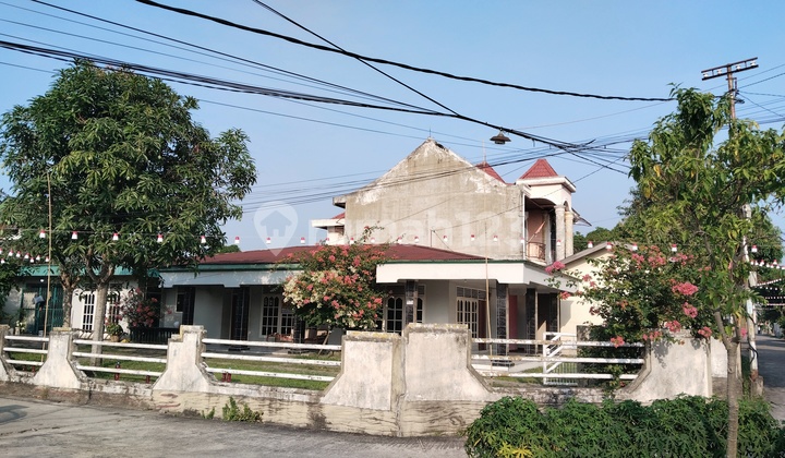 RUMAH DAN TANAH (JL REPLITA 1, GANG IKHSAN. DEKAT JL. PEMUDA. ) RUMAH DAN TANAH (JL REPLITA 1, GANG IKHSAN. DEKAT JL. PEMUDA. )